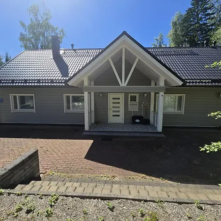 Revontulet Zohar Hazfoni Luxury Kyyvesi Villa Mikkeli