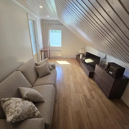 Revontulet Zohar Hazfoni Luxury Kyyvesi