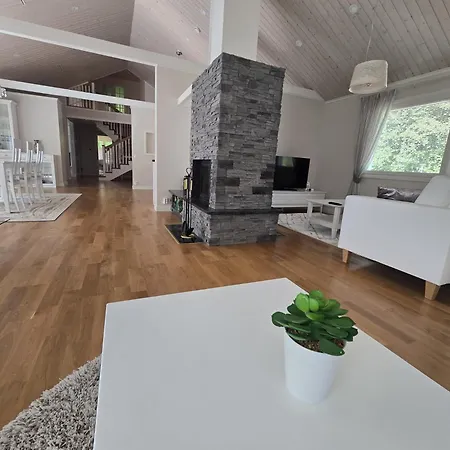 Revontulet Zohar Hazfoni Luxury Kyyvesi Mikkeli