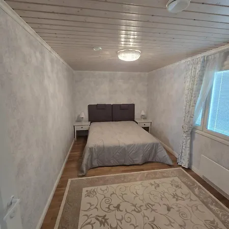 Revontulet Zohar Hazfoni Luxury Kyyvesi