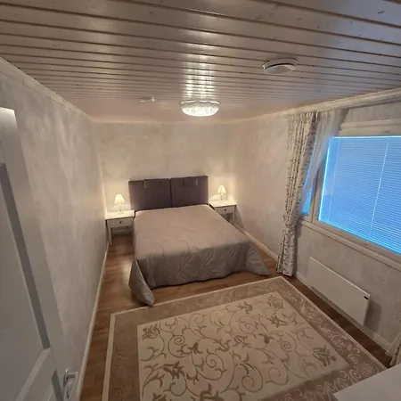 Revontulet Zohar Hazfoni Luxury Kyyvesi *