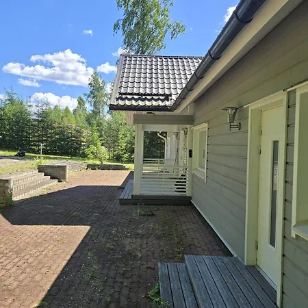 Revontulet Zohar Hazfoni Luxury Kyyvesi Villa